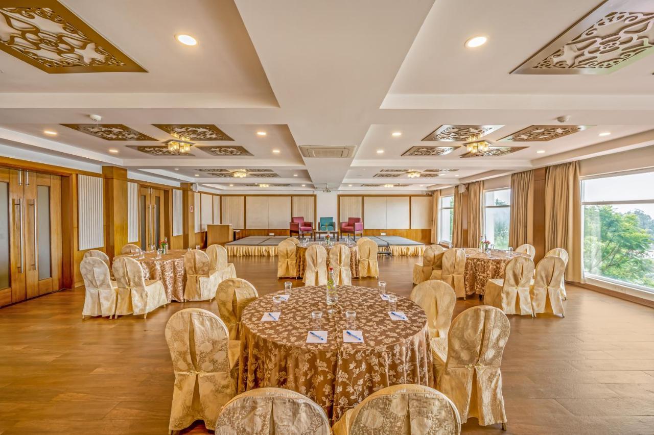 สเตอร์ลิง อูตี เอลก์ ฮิล Hotel ภายนอก รูปภาพ