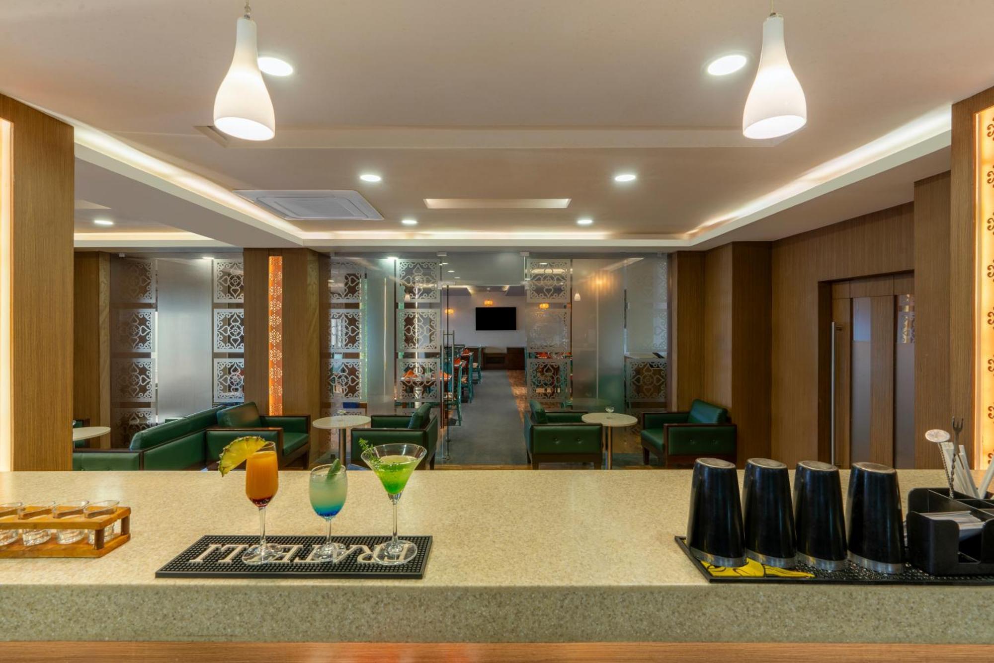 สเตอร์ลิง อูตี เอลก์ ฮิล Hotel ภายนอก รูปภาพ