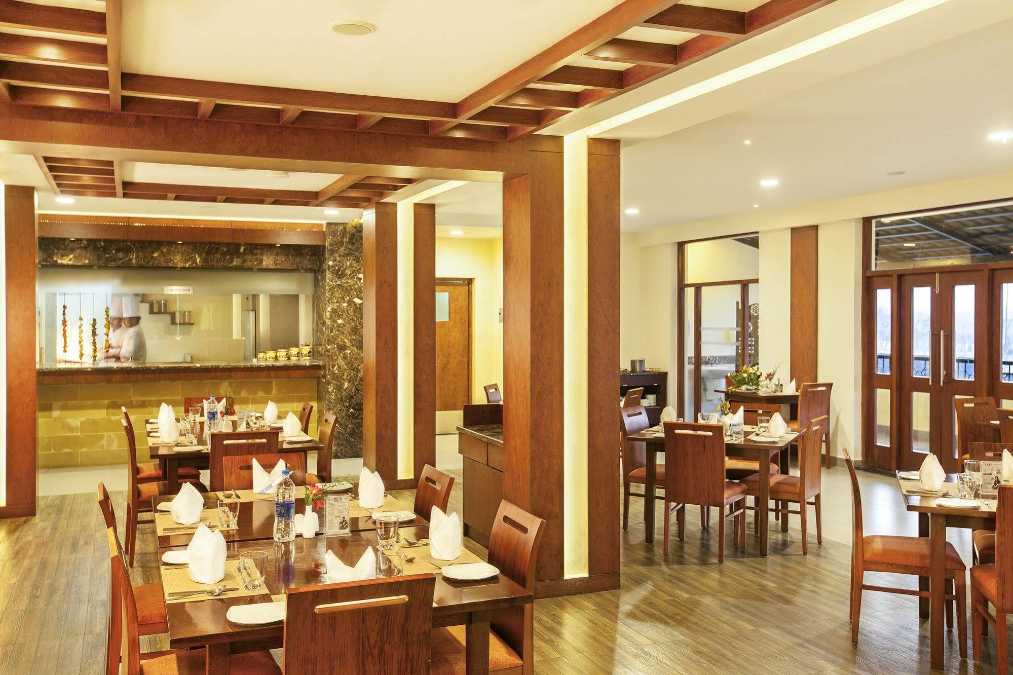 สเตอร์ลิง อูตี เอลก์ ฮิล Hotel ภายนอก รูปภาพ